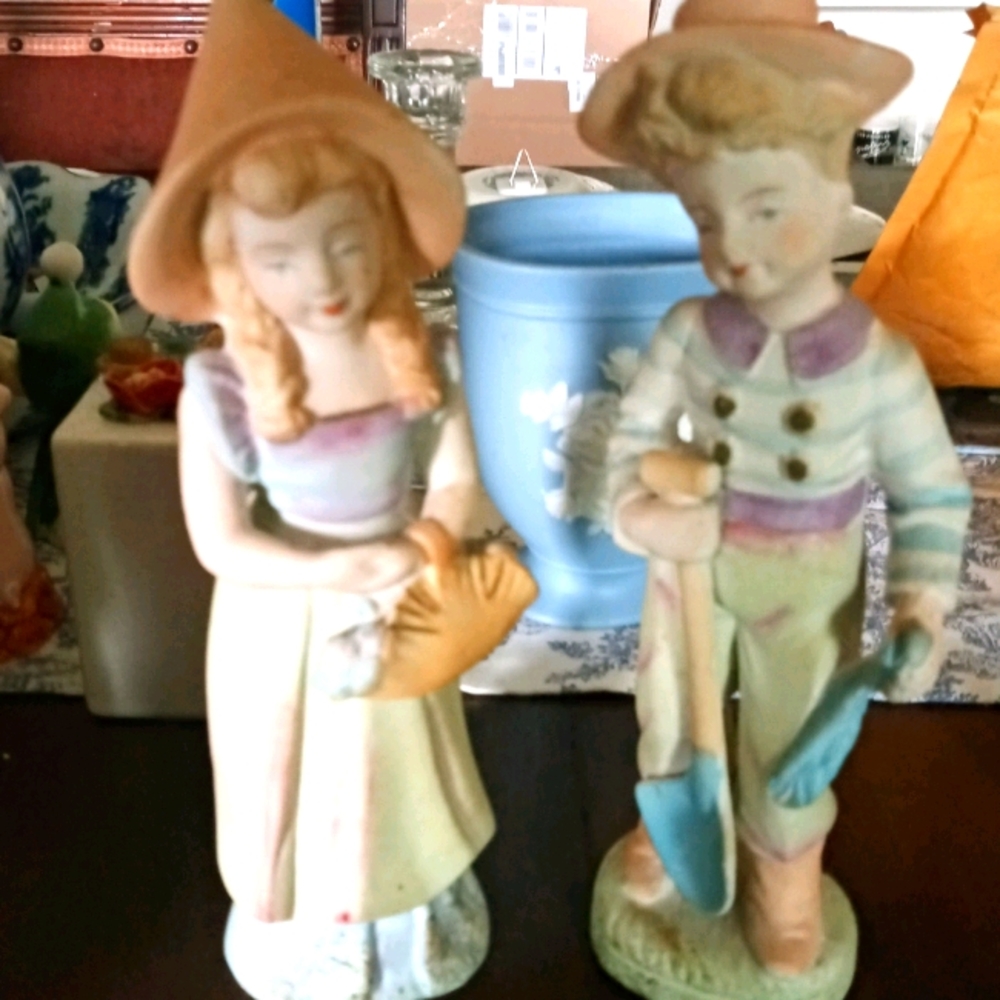 Vintage Fern Porcelain Collectible Figurines